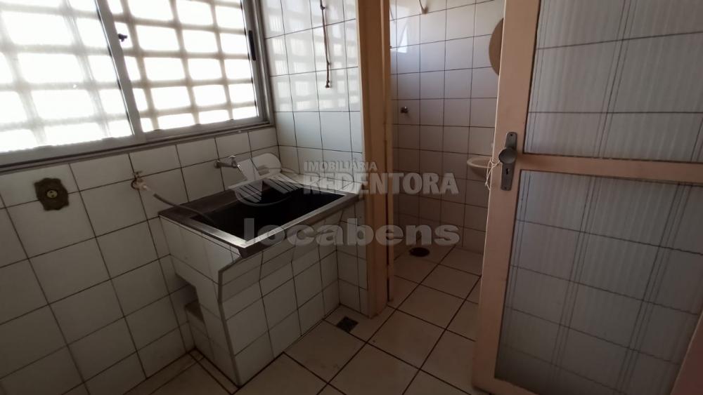 Alugar Apartamento / Padrão em São José do Rio Preto R$ 765,54 - Foto 12