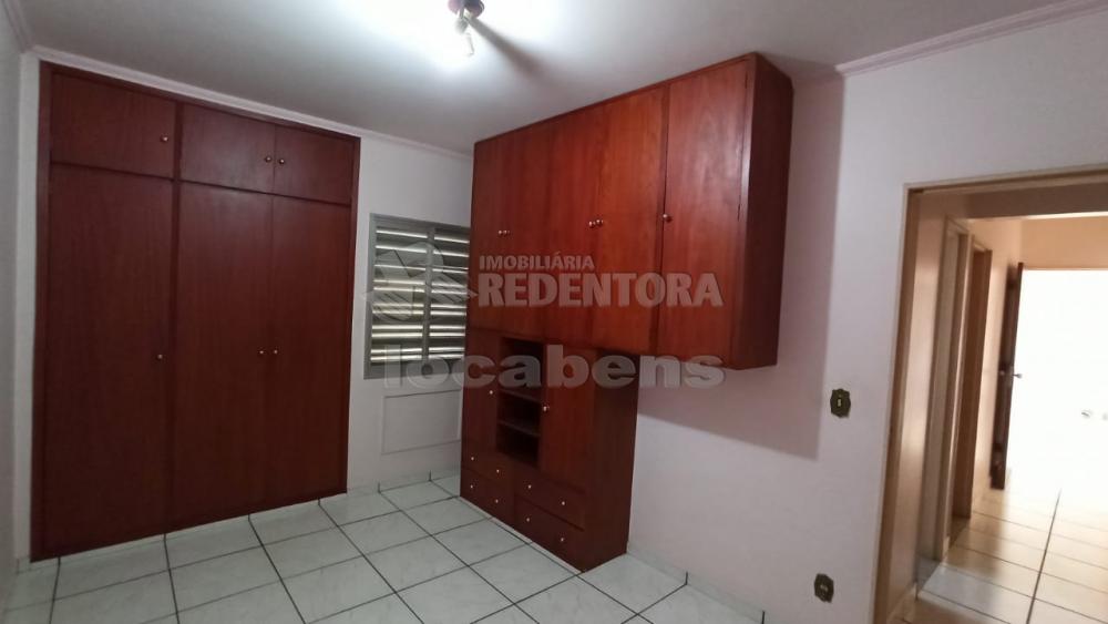 Alugar Apartamento / Padrão em São José do Rio Preto R$ 765,54 - Foto 3