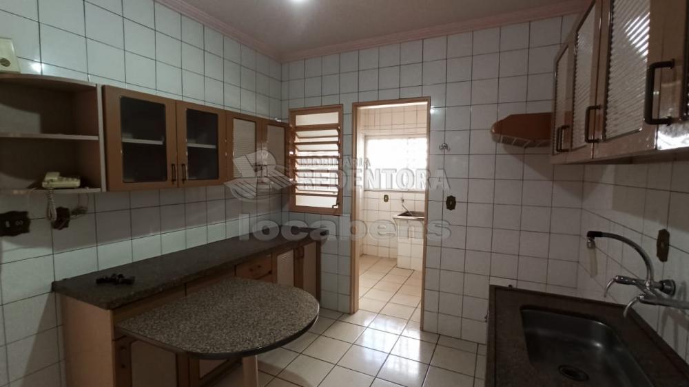 Alugar Apartamento / Padrão em São José do Rio Preto R$ 765,54 - Foto 5