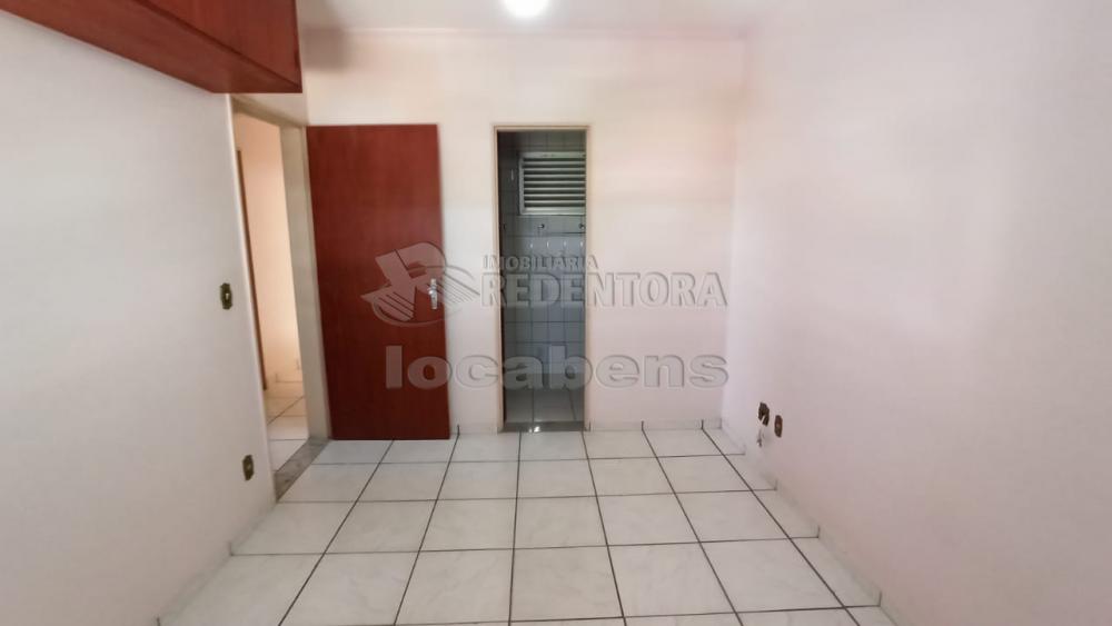 Alugar Apartamento / Padrão em São José do Rio Preto R$ 765,54 - Foto 4