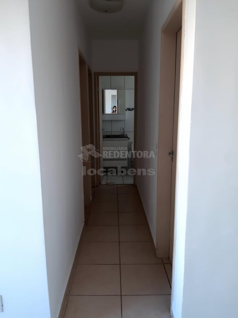 Comprar Apartamento / Padrão em São José do Rio Preto R$ 411.000,00 - Foto 3