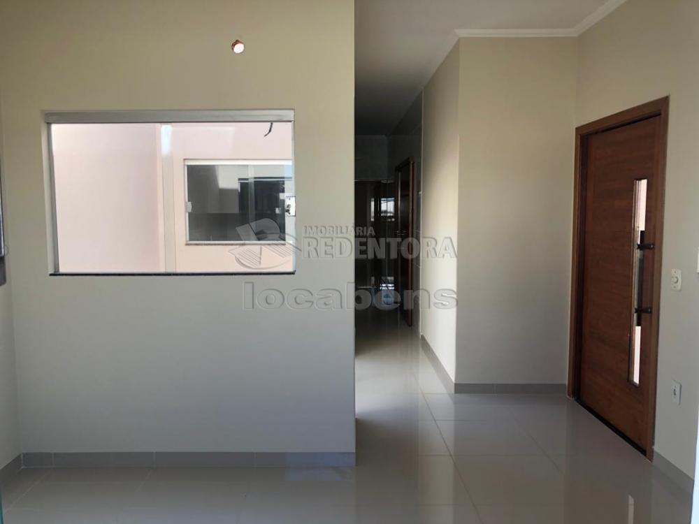 Alugar Casa / Padrão em São José do Rio Preto R$ 1.650,00 - Foto 4