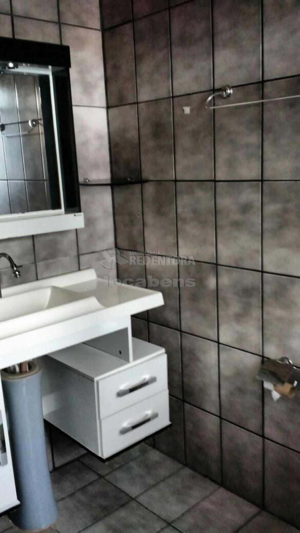 Alugar Casa / Padrão em São José do Rio Preto apenas R$ 800,00 - Foto 3