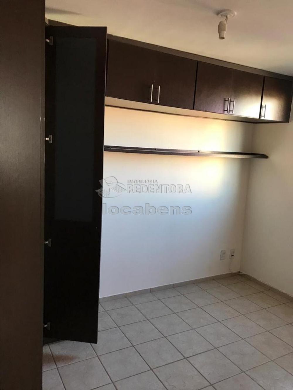Alugar Apartamento / Padrão em São José do Rio Preto R$ 650,00 - Foto 6