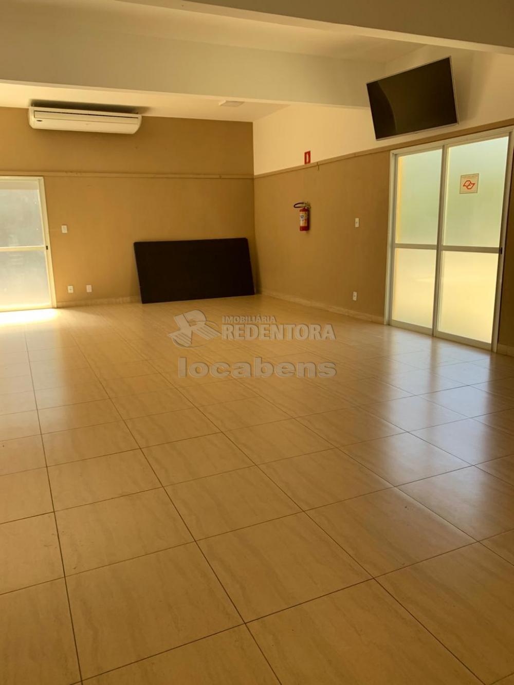 Alugar Apartamento / Padrão em São José do Rio Preto R$ 750,00 - Foto 4