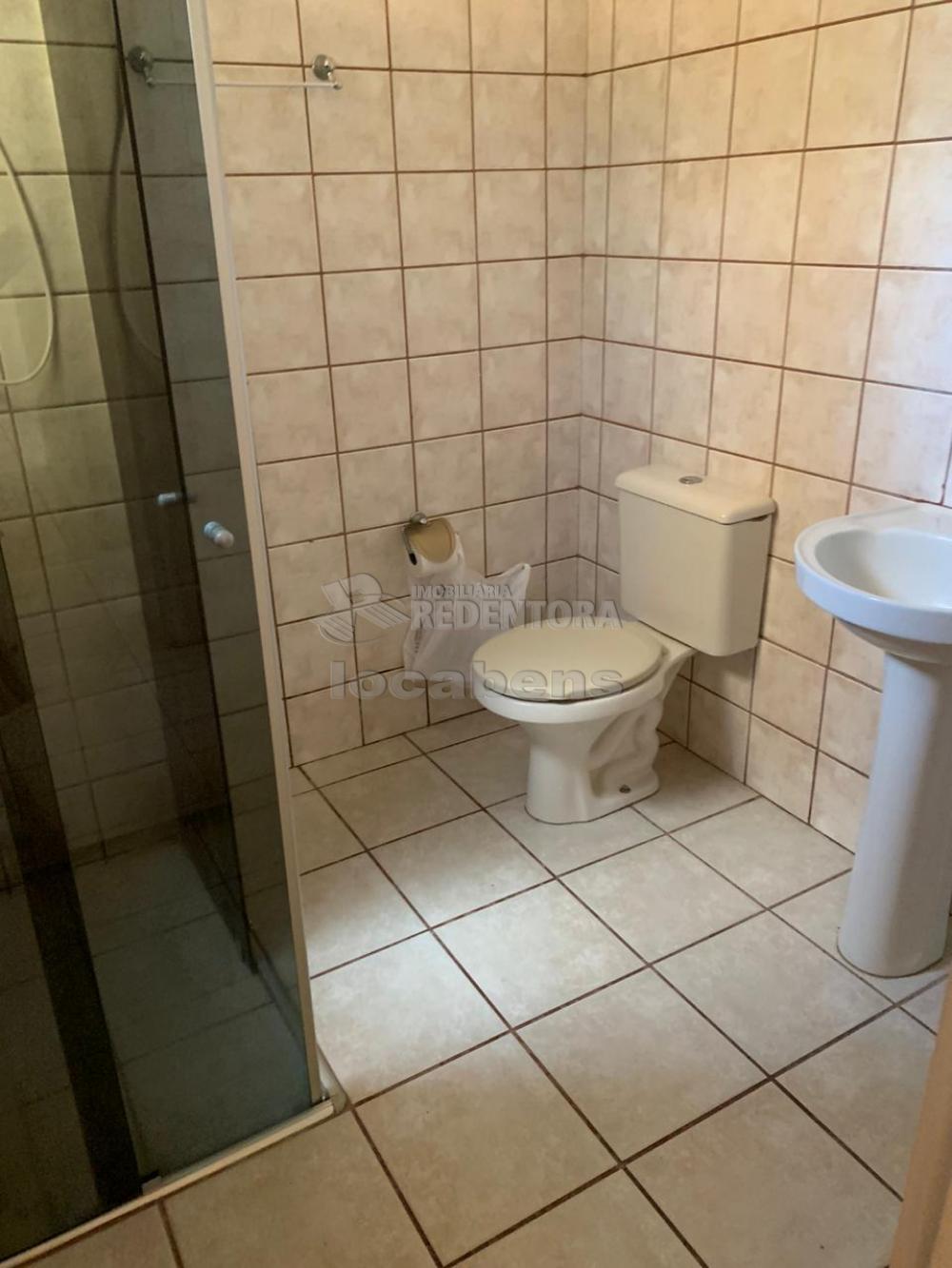 Alugar Apartamento / Padrão em São José do Rio Preto R$ 750,00 - Foto 24