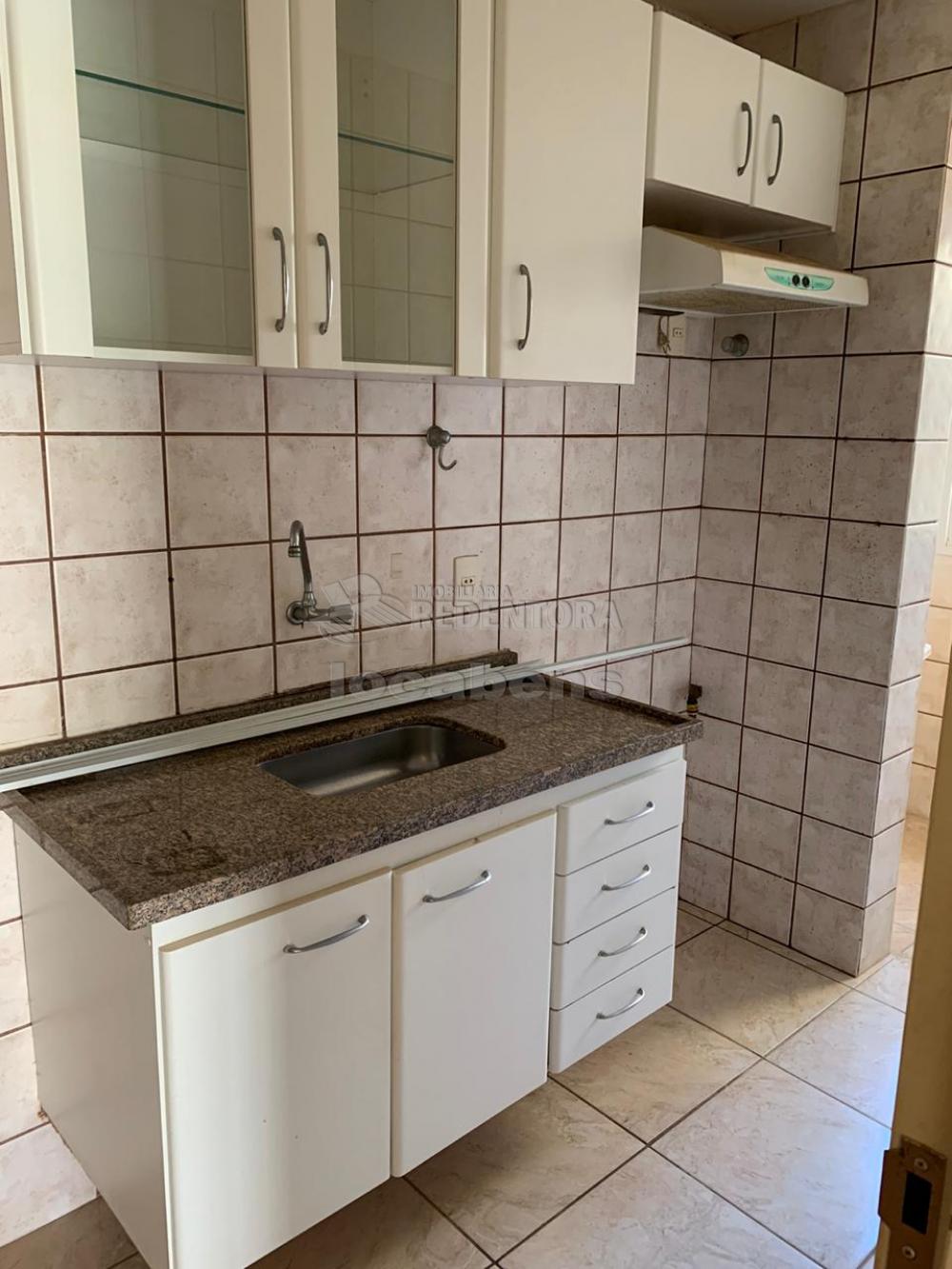 Alugar Apartamento / Padrão em São José do Rio Preto R$ 750,00 - Foto 25