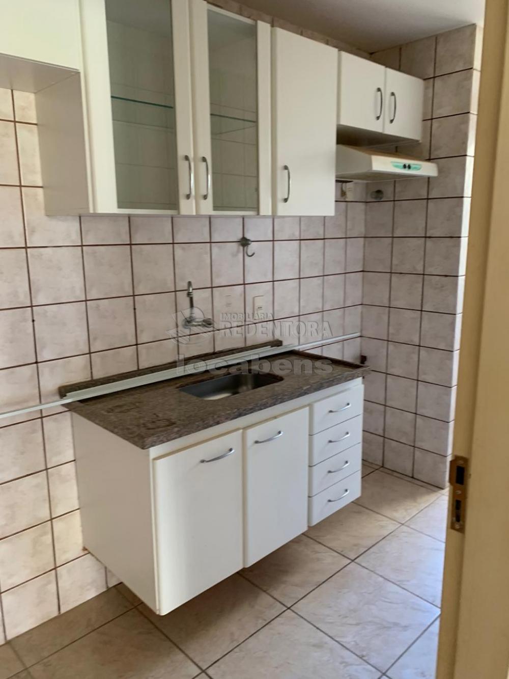 Alugar Apartamento / Padrão em São José do Rio Preto R$ 750,00 - Foto 27