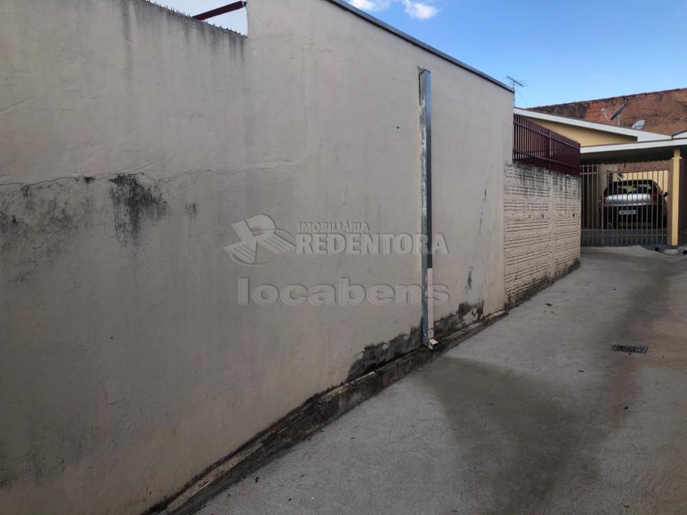 Comprar Casa / Padrão em São José do Rio Preto R$ 190.000,00 - Foto 17