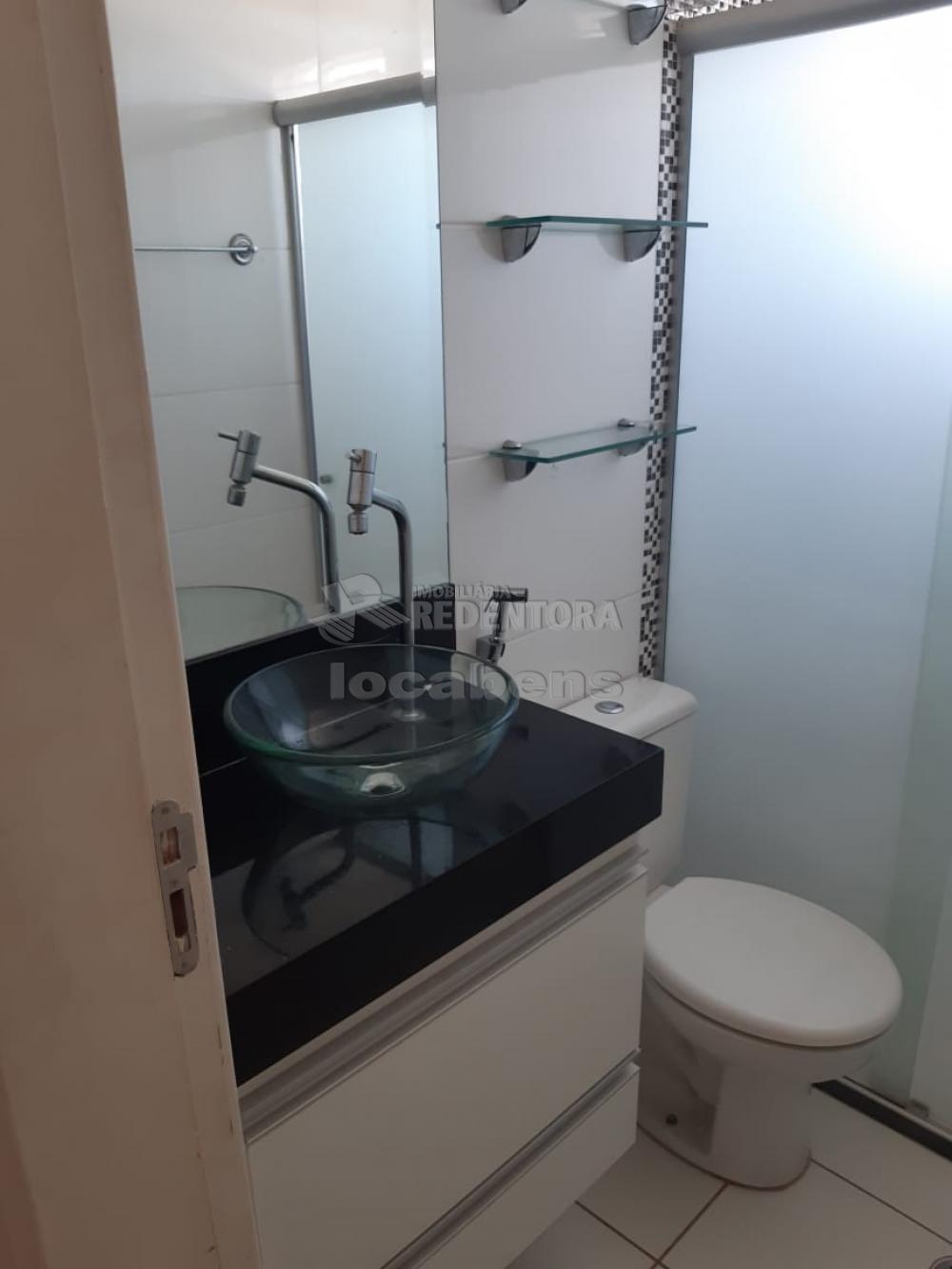 Alugar Apartamento / Padrão em São José do Rio Preto R$ 700,00 - Foto 10