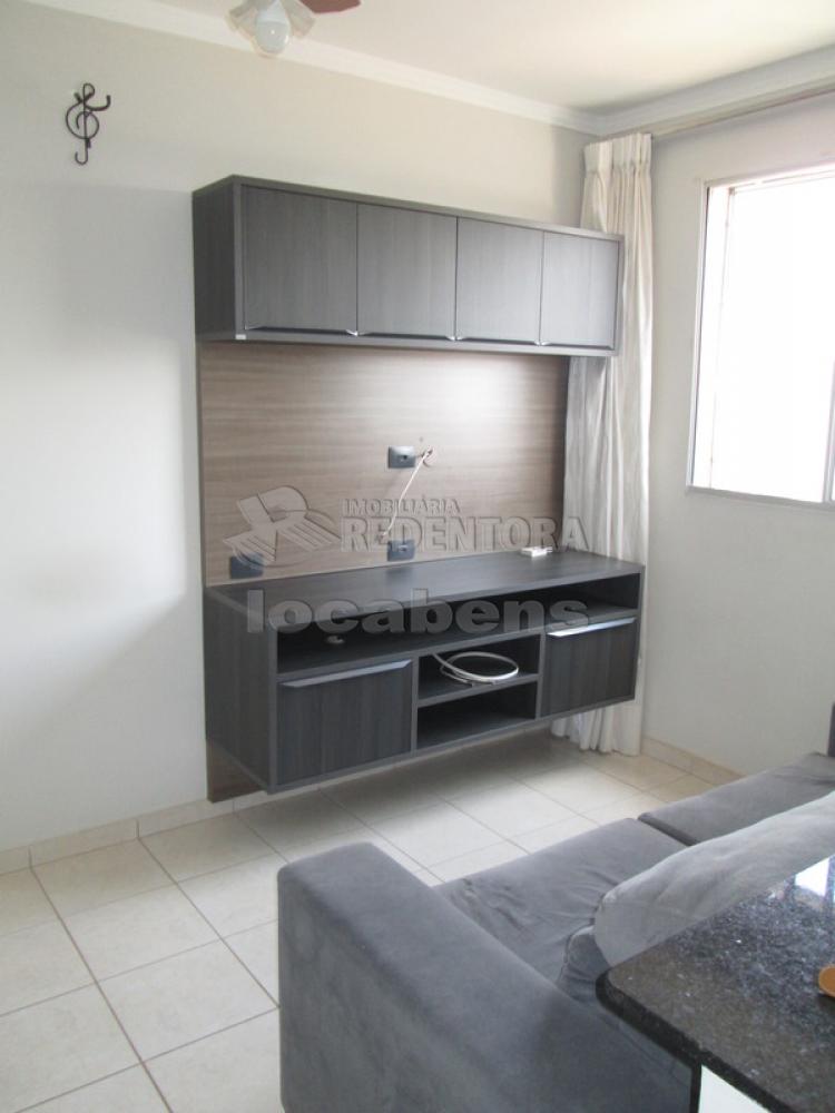 Comprar Apartamento / Padrão em São José do Rio Preto R$ 180.000,00 - Foto 1