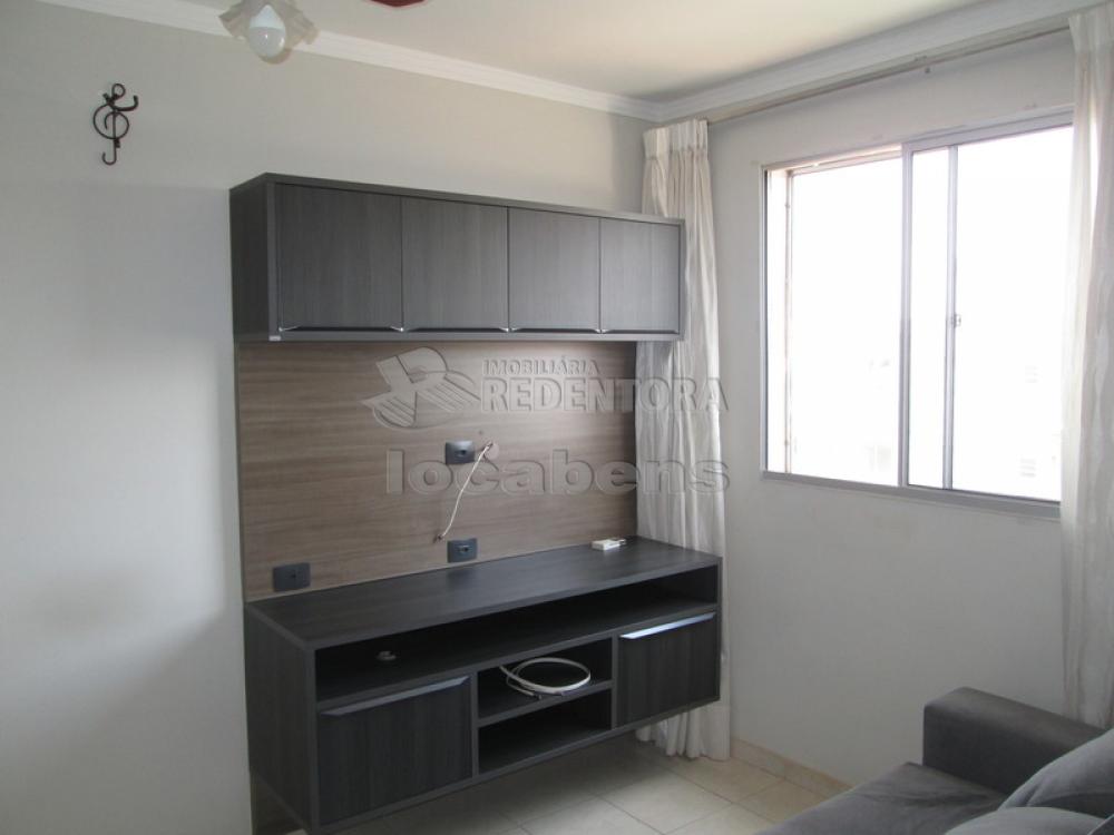 Comprar Apartamento / Padrão em São José do Rio Preto R$ 180.000,00 - Foto 2