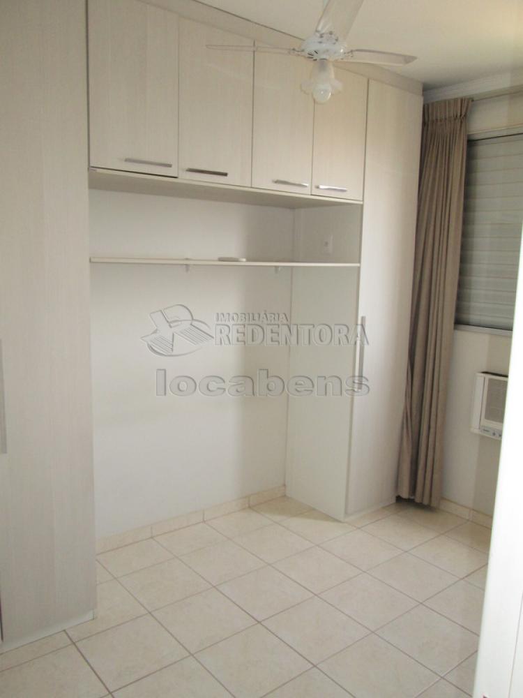 Comprar Apartamento / Padrão em São José do Rio Preto R$ 180.000,00 - Foto 3