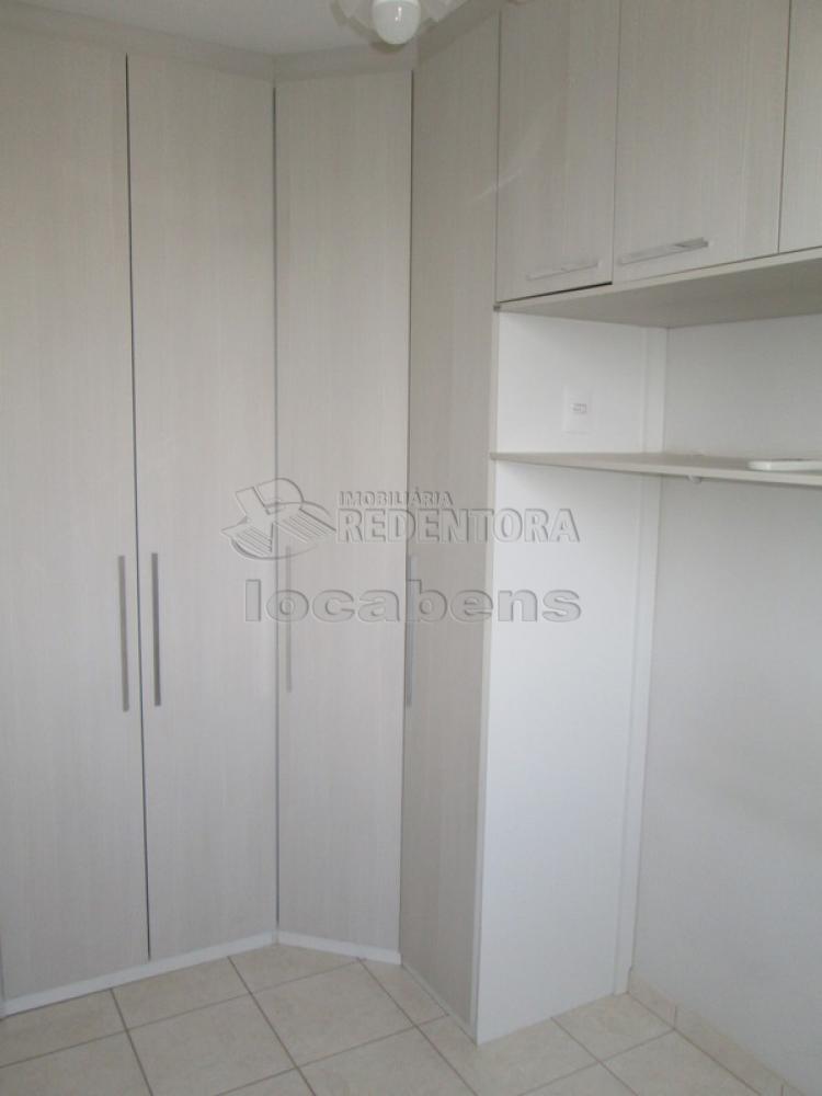 Comprar Apartamento / Padrão em São José do Rio Preto R$ 180.000,00 - Foto 4