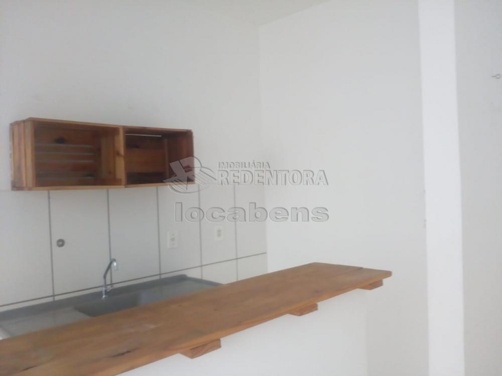 Comprar Apartamento / Padrão em São José do Rio Preto R$ 170.000,00 - Foto 2