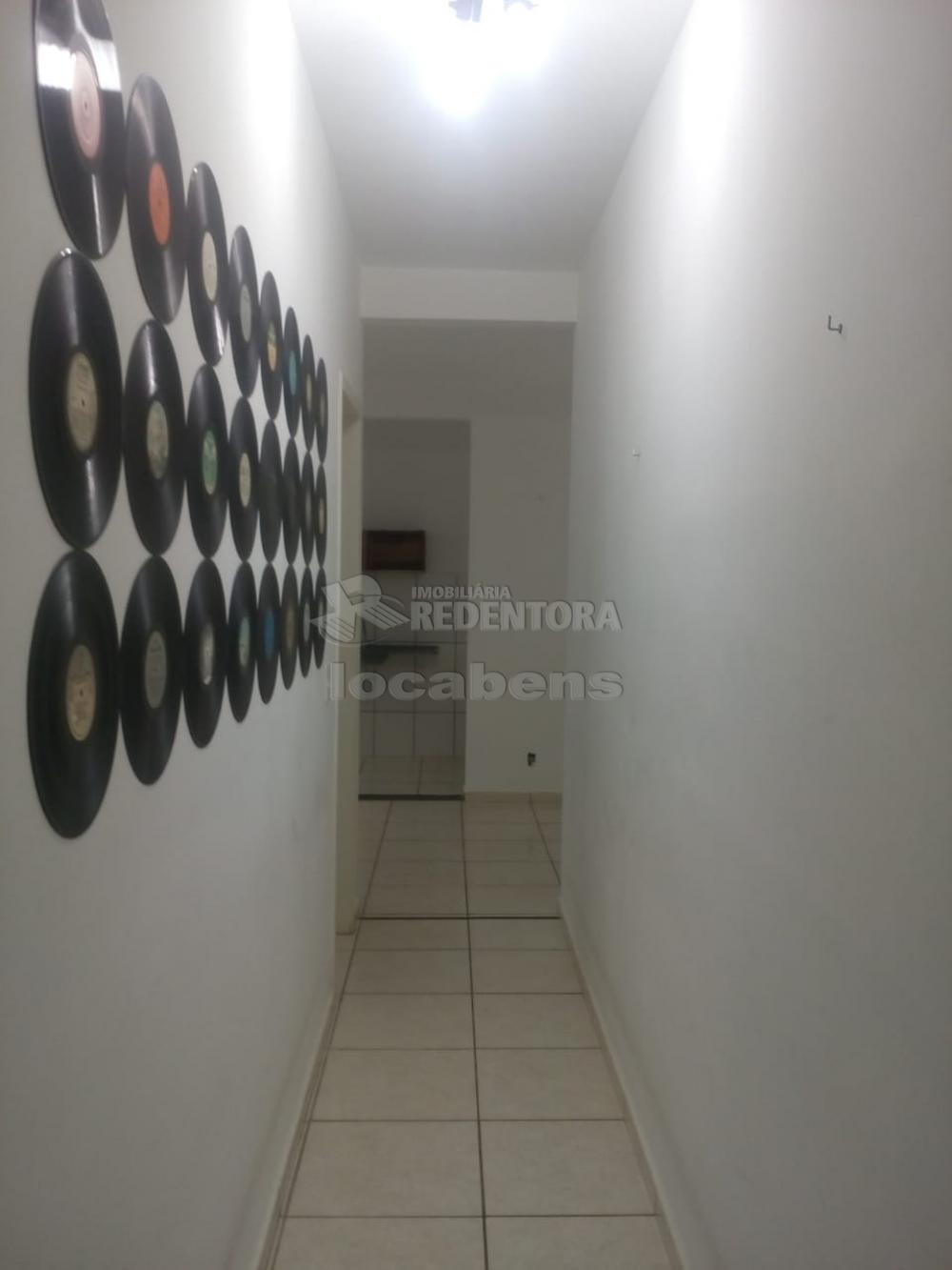 Comprar Apartamento / Padrão em São José do Rio Preto R$ 170.000,00 - Foto 3