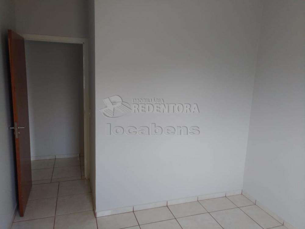 Alugar Apartamento / Padrão em São José do Rio Preto R$ 650,00 - Foto 2