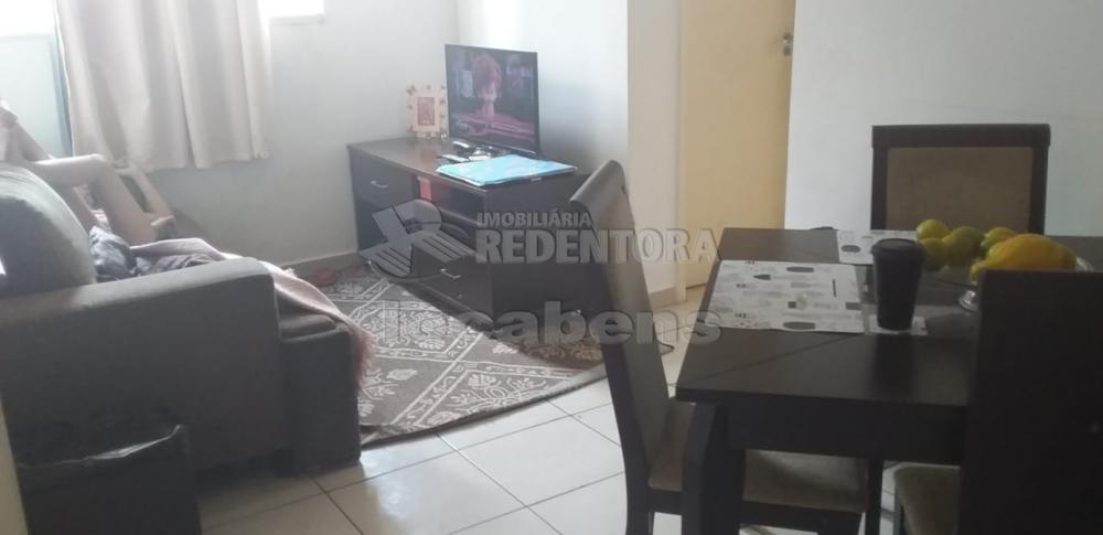 Comprar Apartamento / Padrão em São José do Rio Preto R$ 147.000,00 - Foto 2