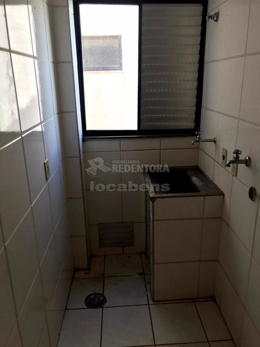 Comprar Apartamento / Padrão em São José do Rio Preto apenas R$ 300.000,00 - Foto 4
