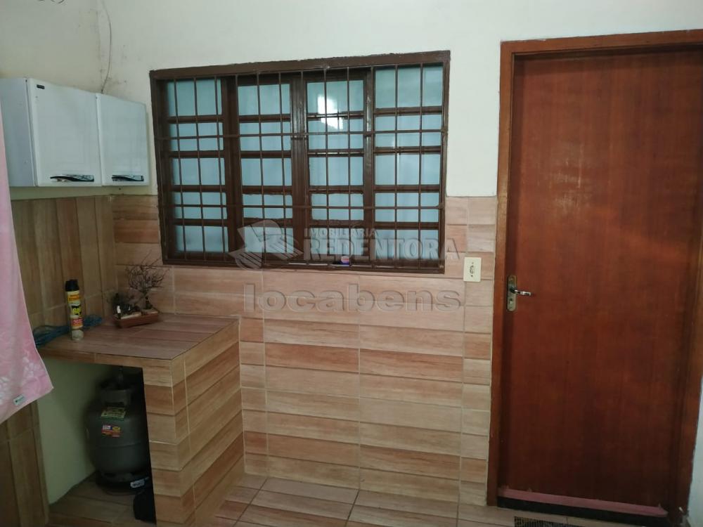 Alugar Casa / Padrão em São José do Rio Preto R$ 1.100,00 - Foto 5