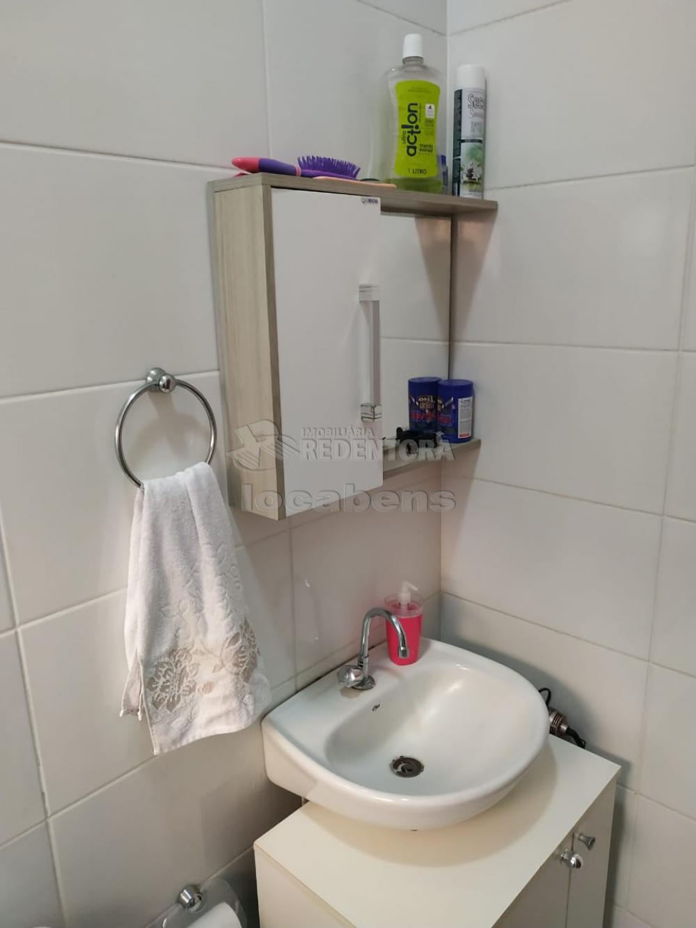 Alugar Casa / Padrão em São José do Rio Preto R$ 1.100,00 - Foto 12