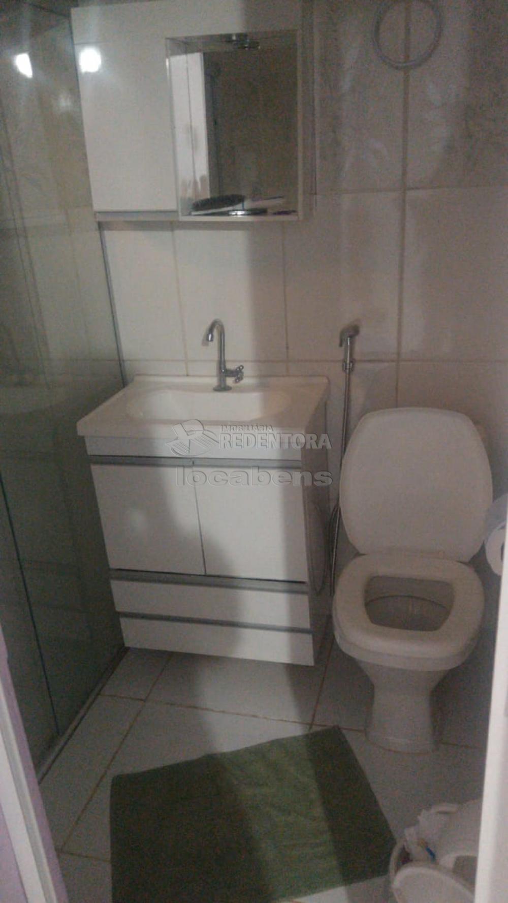 Comprar Casa / Padrão em São José do Rio Preto R$ 250.000,00 - Foto 3