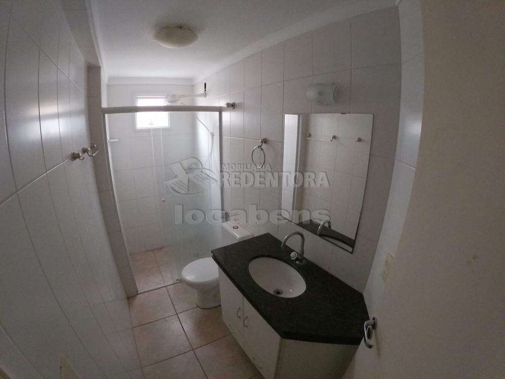 Alugar Apartamento / Padrão em São José do Rio Preto R$ 1.300,00 - Foto 17