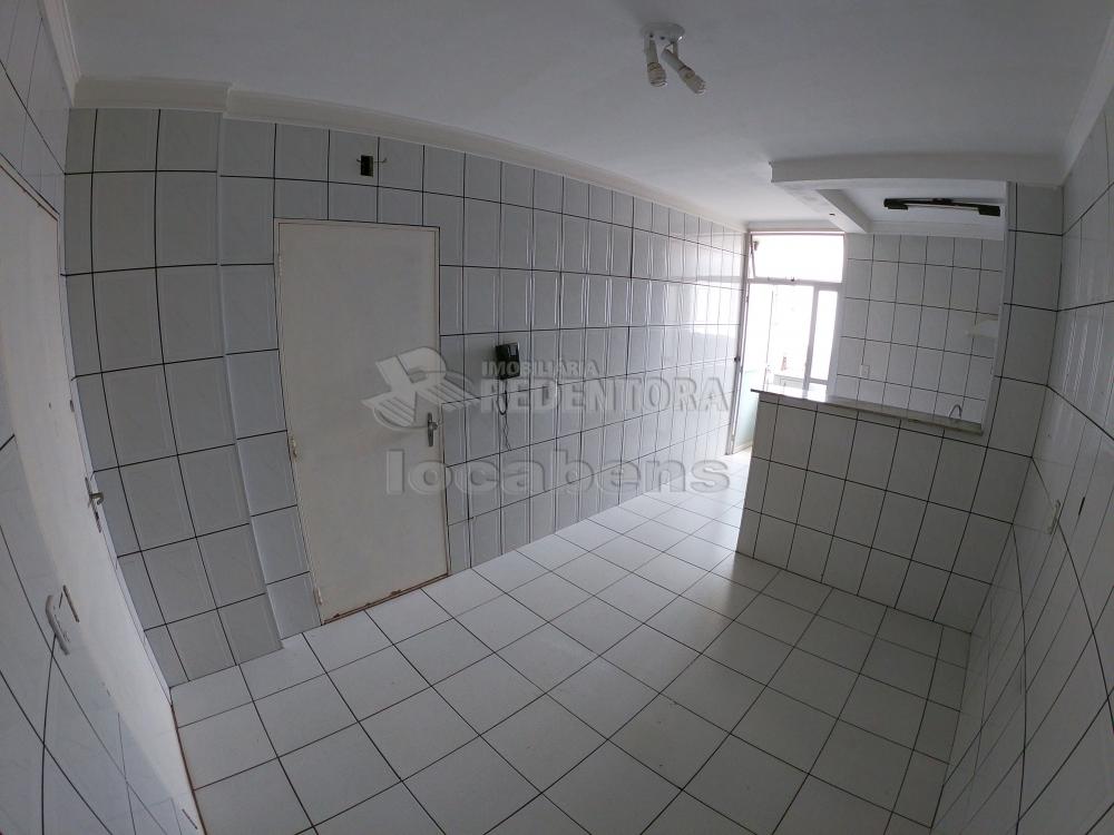 Alugar Apartamento / Padrão em São José do Rio Preto R$ 1.150,00 - Foto 8