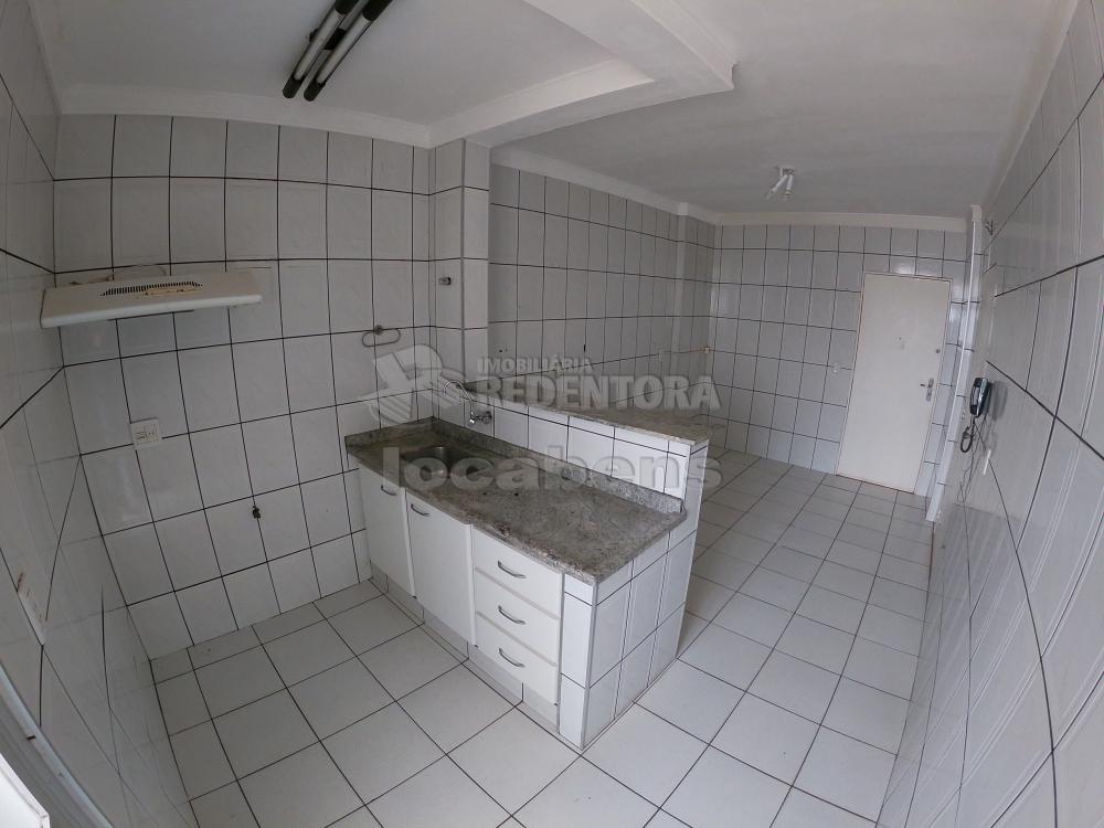 Alugar Apartamento / Padrão em São José do Rio Preto R$ 1.150,00 - Foto 9
