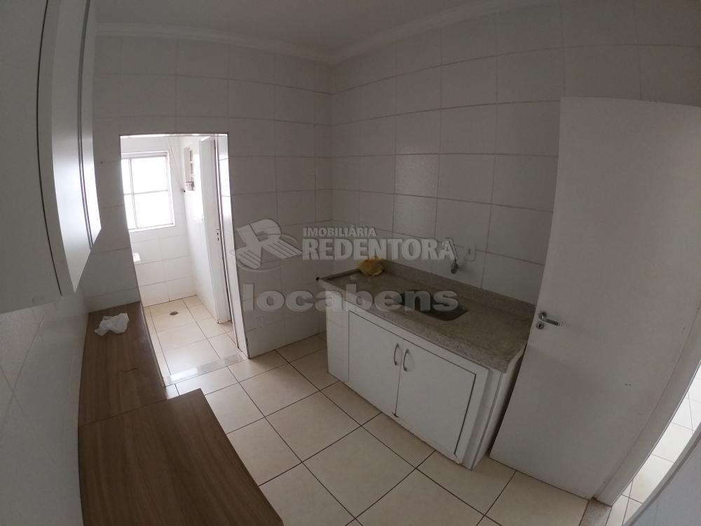 Alugar Apartamento / Padrão em São José do Rio Preto R$ 650,00 - Foto 11