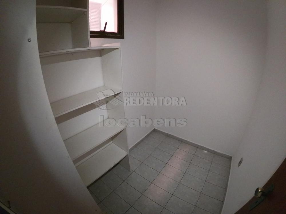 Alugar Apartamento / Padrão em São José do Rio Preto R$ 750,00 - Foto 17