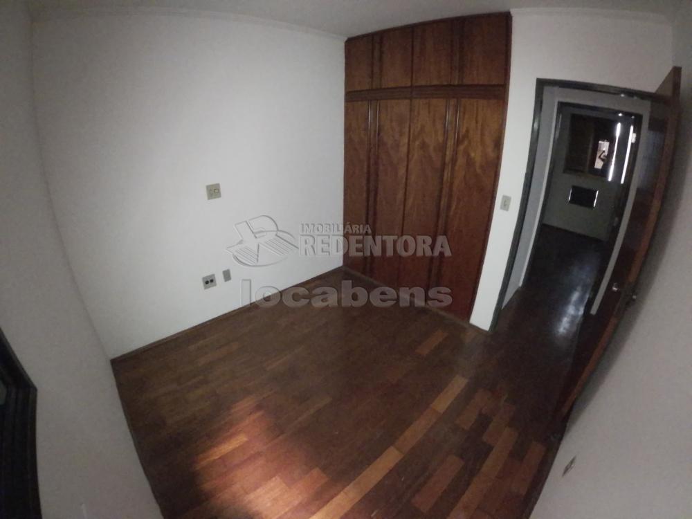 Alugar Apartamento / Padrão em São José do Rio Preto R$ 750,00 - Foto 31