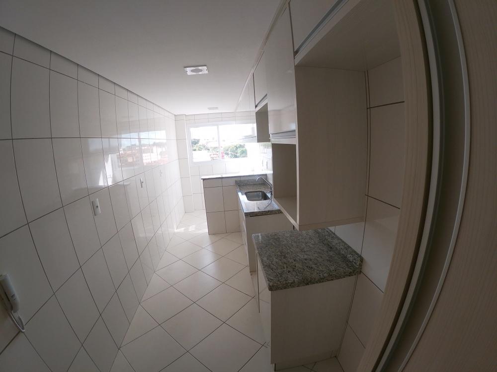 Alugar Apartamento / Padrão em São José do Rio Preto R$ 1.100,00 - Foto 7