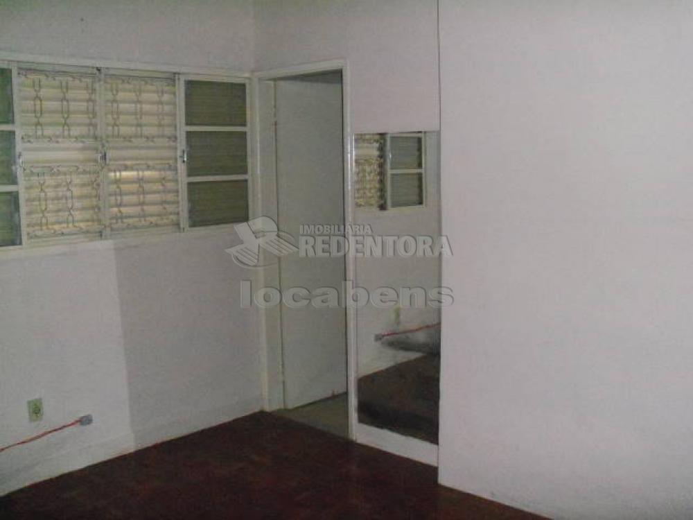 Alugar Casa / Padrão em São José do Rio Preto R$ 792,69 - Foto 2