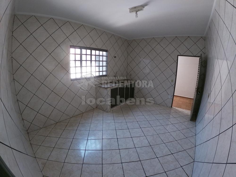 Alugar Casa / Padrão em São José do Rio Preto R$ 1.015,00 - Foto 10