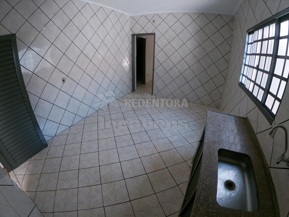 Alugar Casa / Padrão em São José do Rio Preto R$ 1.015,00 - Foto 11