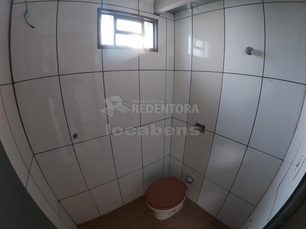 Alugar Casa / Padrão em São José do Rio Preto R$ 1.015,00 - Foto 15