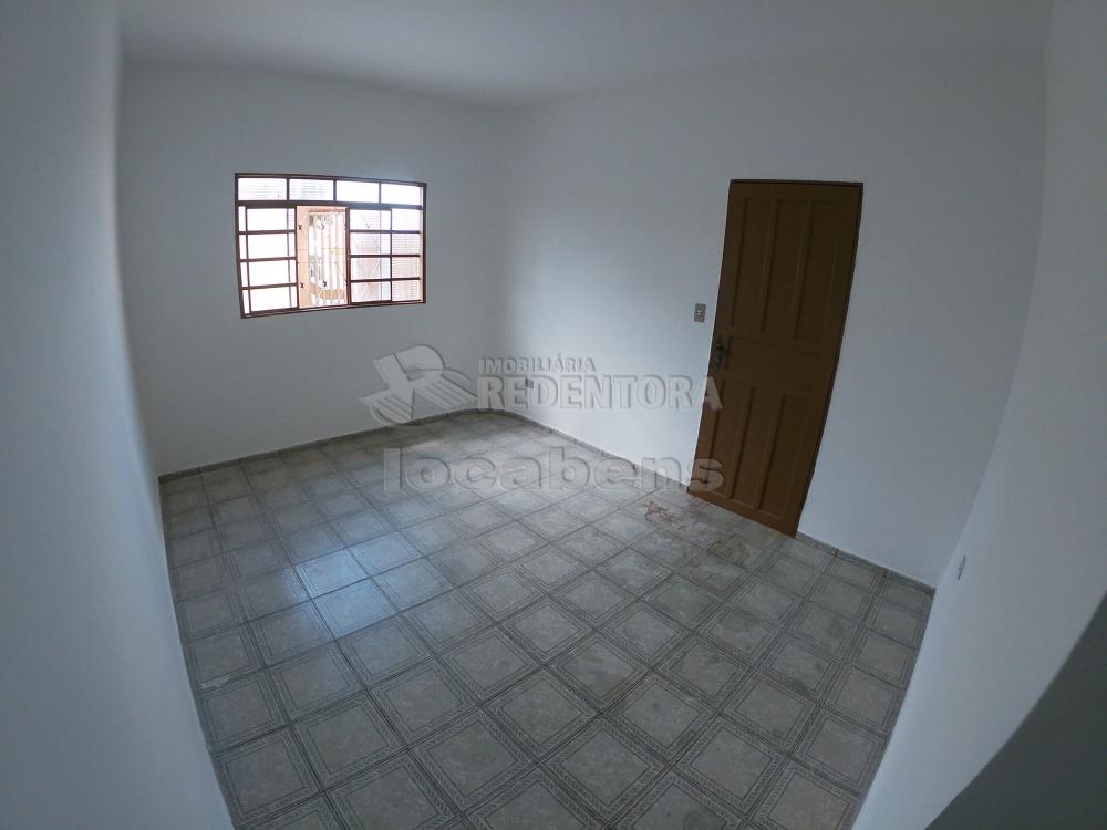 Alugar Casa / Padrão em São José do Rio Preto R$ 1.000,00 - Foto 13