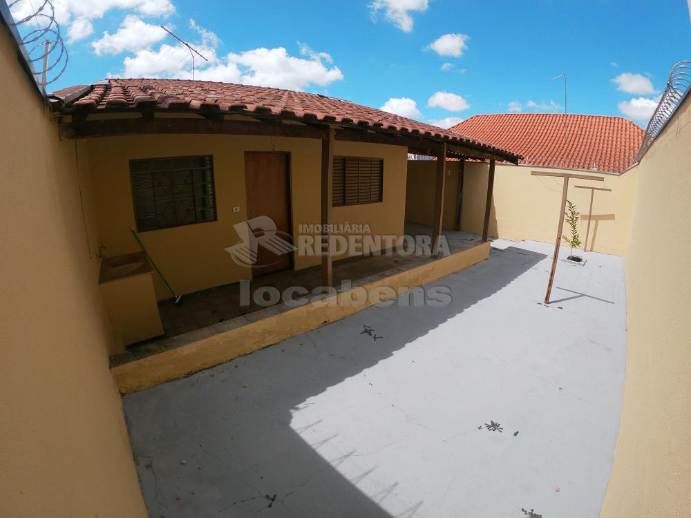 Alugar Casa / Padrão em São José do Rio Preto R$ 1.000,00 - Foto 15