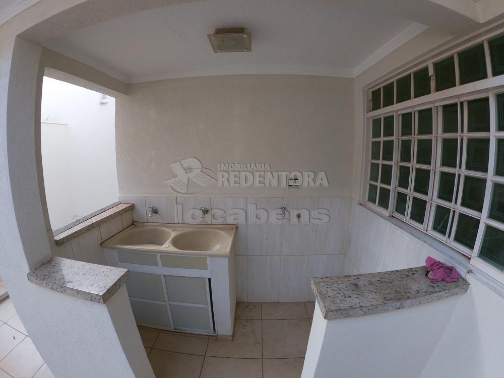 Alugar Casa / Padrão em São José do Rio Preto R$ 2.000,00 - Foto 6