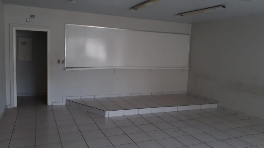 Alugar Comercial / Salão em São José do Rio Preto apenas R$ 6.000,00 - Foto 5