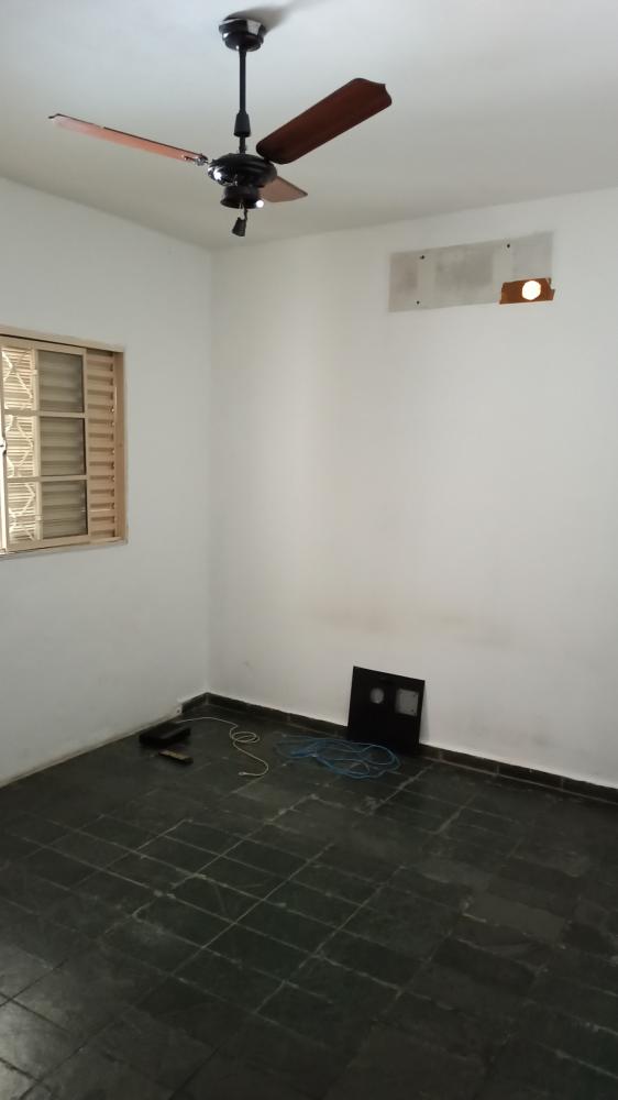 Alugar Casa / Padrão em São José do Rio Preto R$ 800,00 - Foto 8