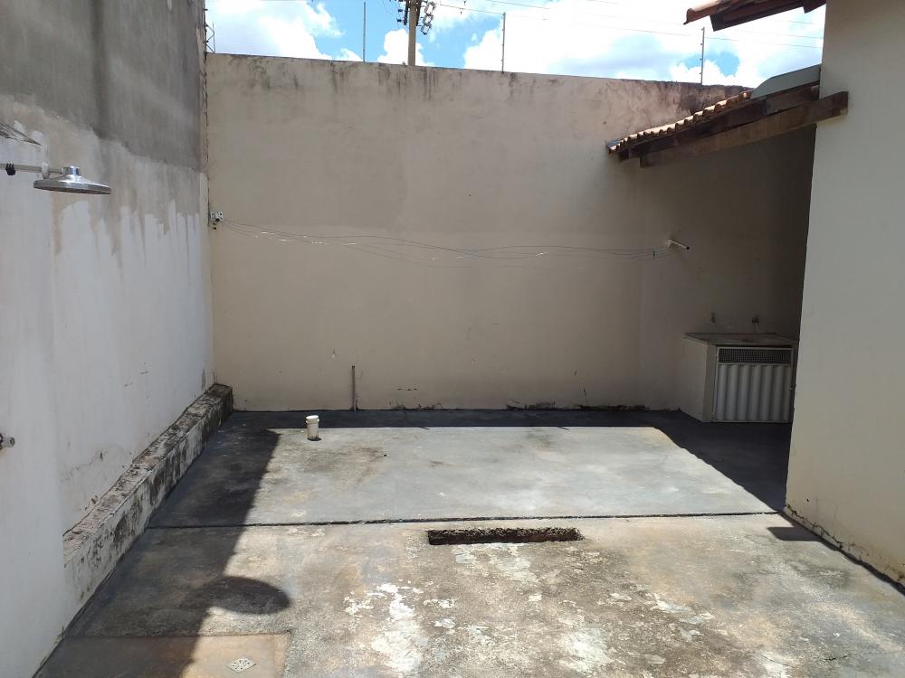 Alugar Casa / Padrão em São José do Rio Preto R$ 780,00 - Foto 3