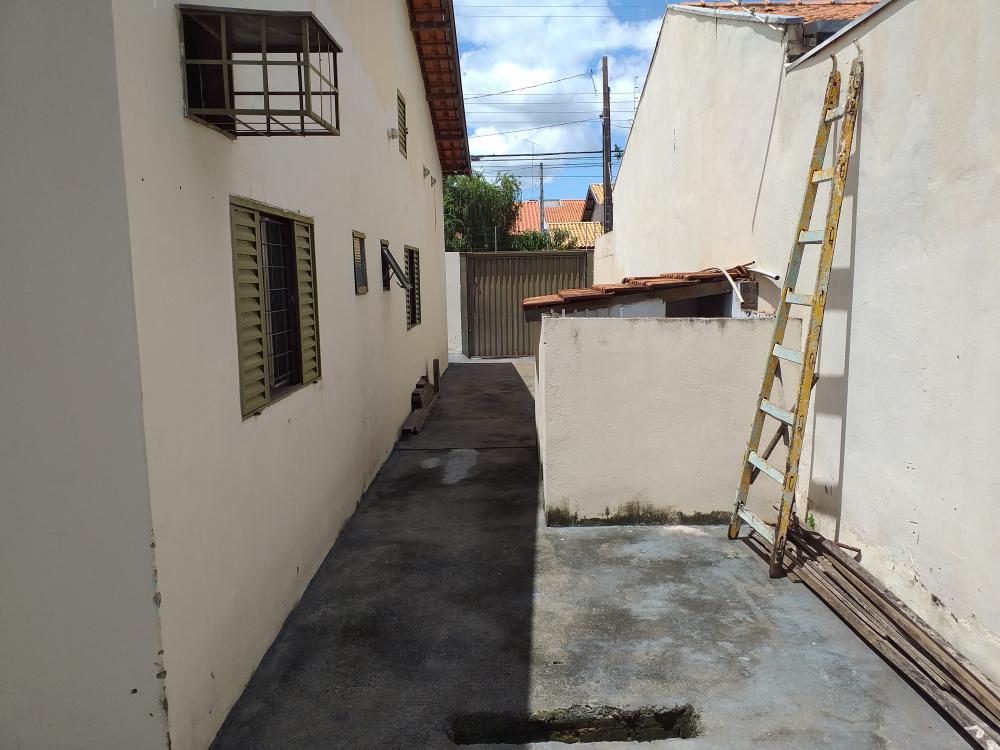 Alugar Casa / Padrão em São José do Rio Preto R$ 780,00 - Foto 4