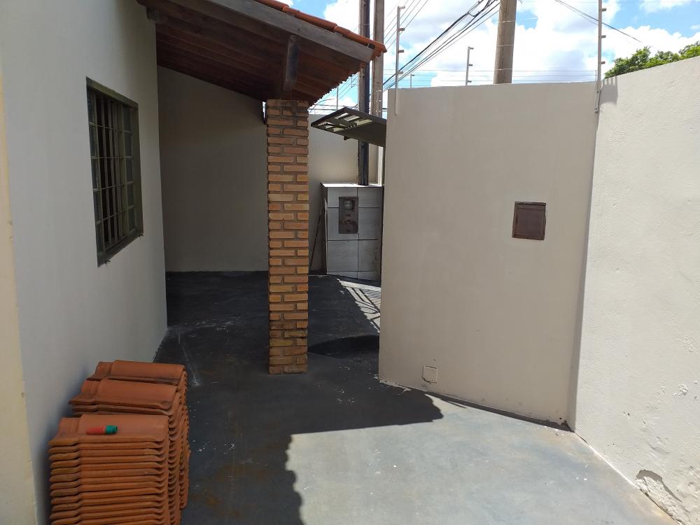 Alugar Casa / Padrão em São José do Rio Preto R$ 780,00 - Foto 5