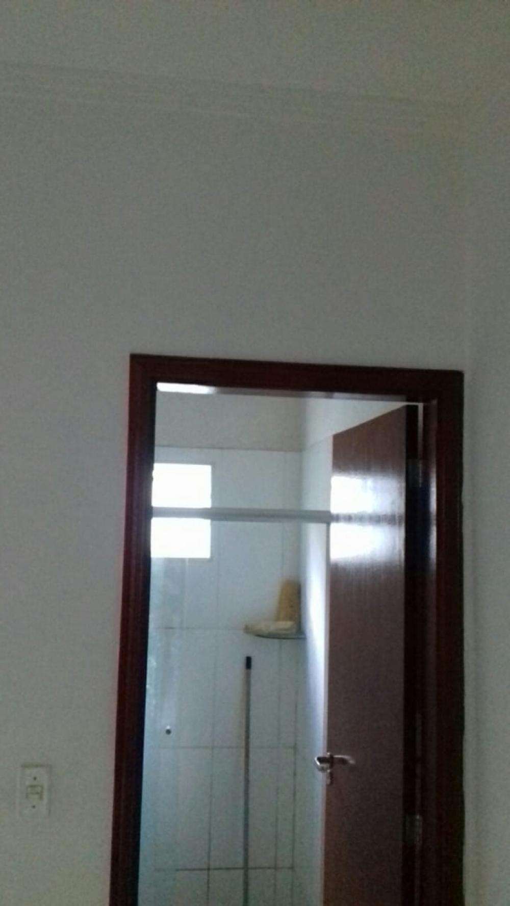 Alugar Casa / Padrão em São José do Rio Preto R$ 1.300,00 - Foto 11