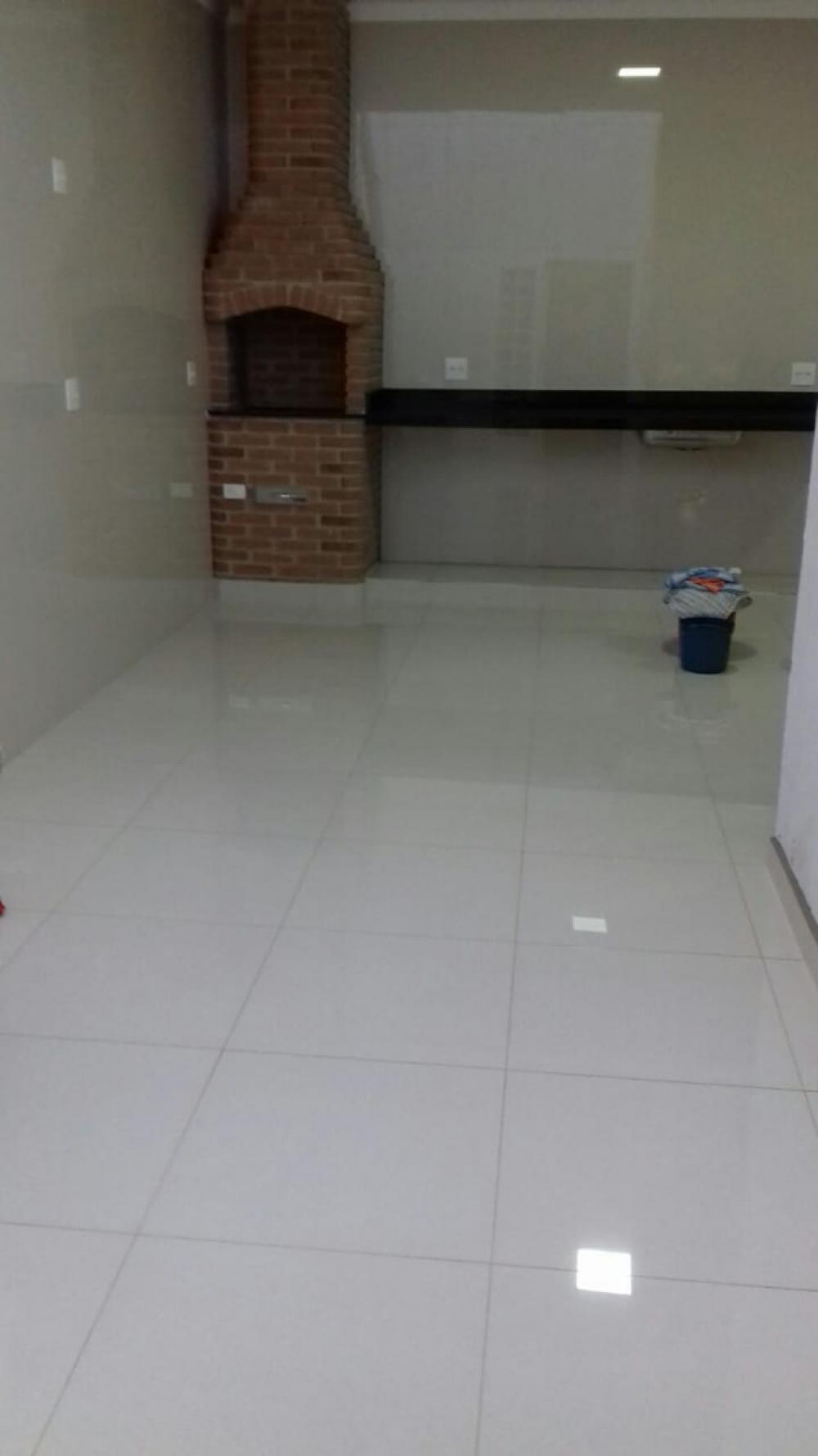 Alugar Casa / Padrão em São José do Rio Preto R$ 1.300,00 - Foto 3