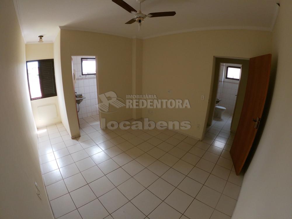 Alugar Apartamento / Padrão em São José do Rio Preto R$ 600,00 - Foto 17