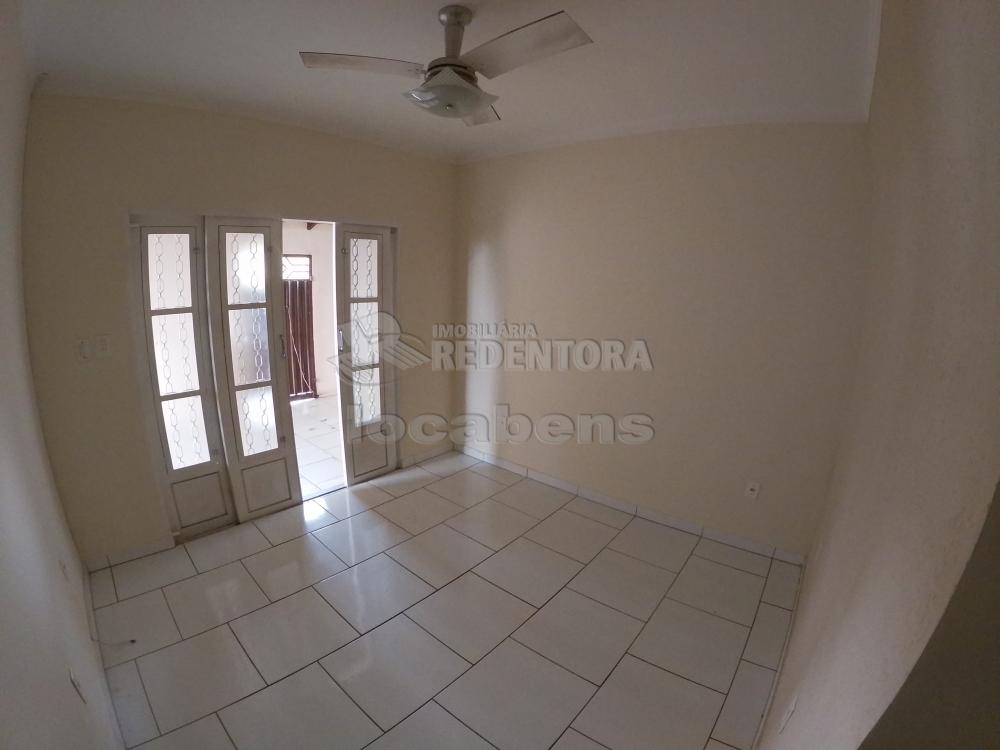 Alugar Casa / Padrão em São José do Rio Preto R$ 900,00 - Foto 6