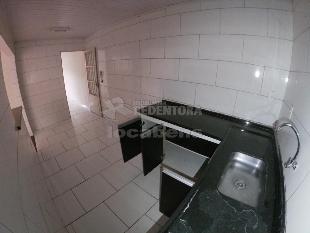 Alugar Casa / Padrão em São José do Rio Preto R$ 900,00 - Foto 11